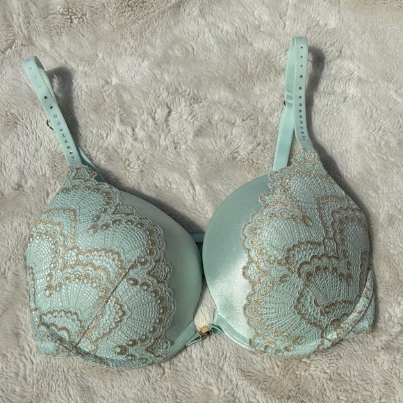 La Senza Lace Push-Up Bra – Size 34D | Front Clasp | | Flirty Lingerie Must-Have - Picture 1 of 4